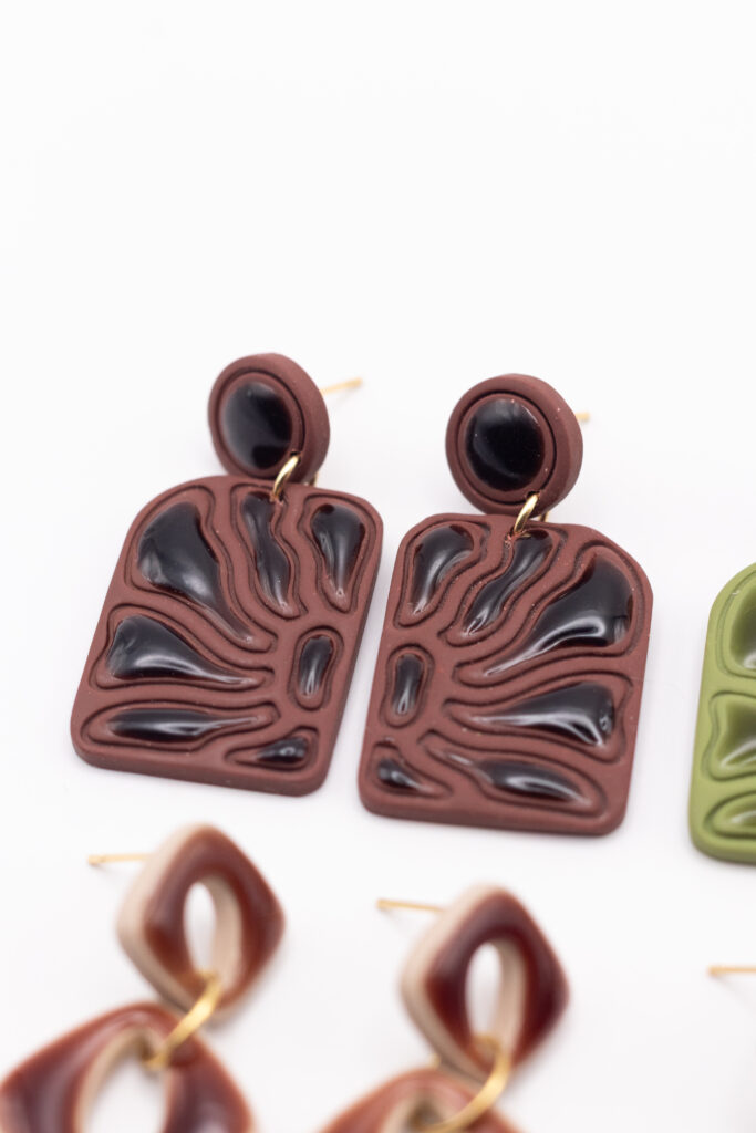Rectangle inspi. Matisse, Disponibles en marron, vert ou beige