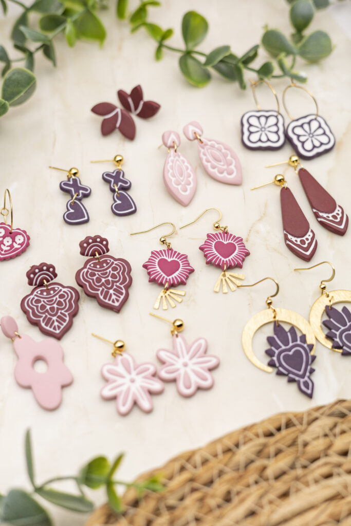 Chaque forme disponible en rose pâle, rose fuchsia, bordeaux ou violet foncé
