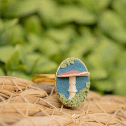 Bague ovale avec champignon rose